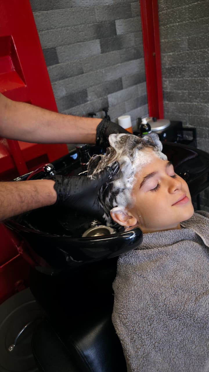 Hair wash service for a young client